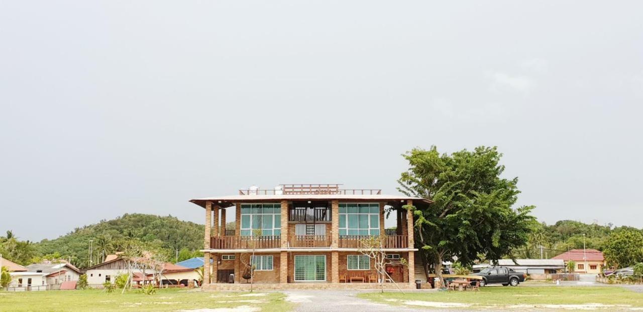 Ombak Deru Lodge Marang Exteriér fotografie