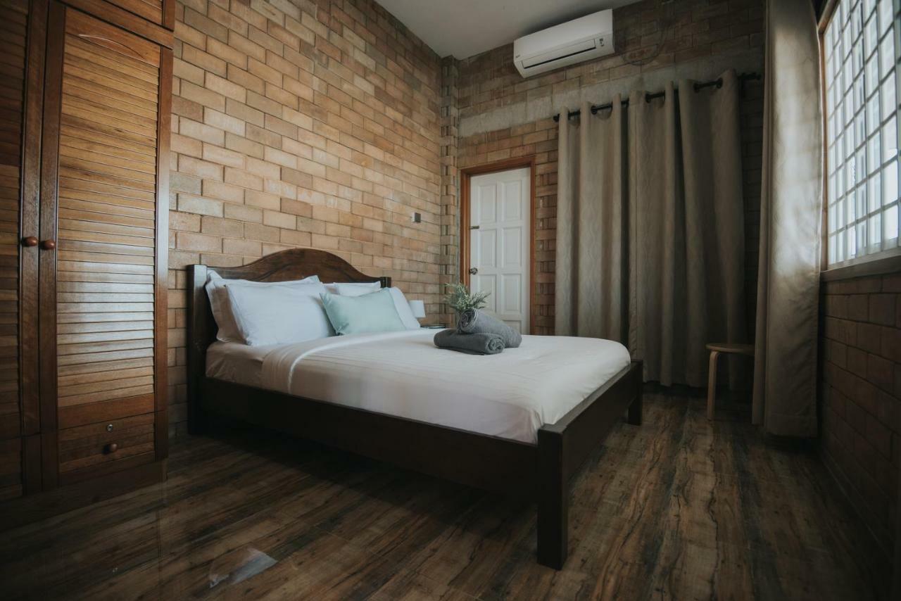Ombak Deru Lodge Marang Exteriér fotografie